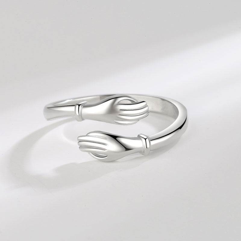 Elegant justerbar ring med romantisk handform